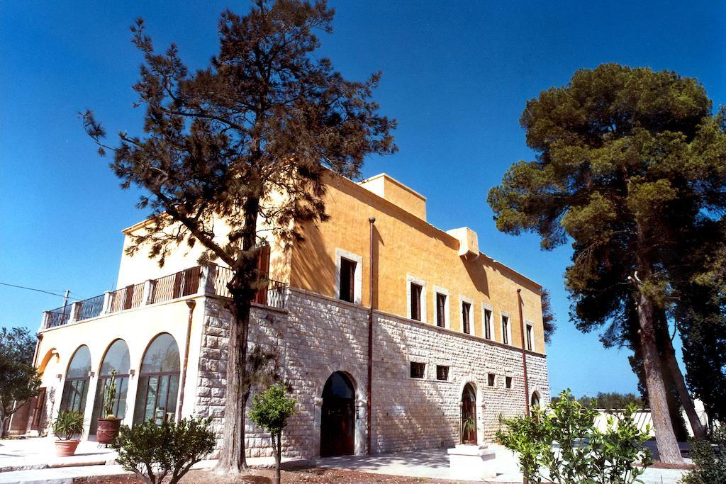 Villa Carcano Trani Exterior photo